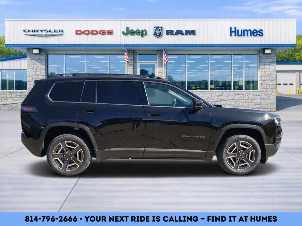 New 2026 Diamond Black Crystal Pearl-Coat Exterior Paint Jeep Limited image 2