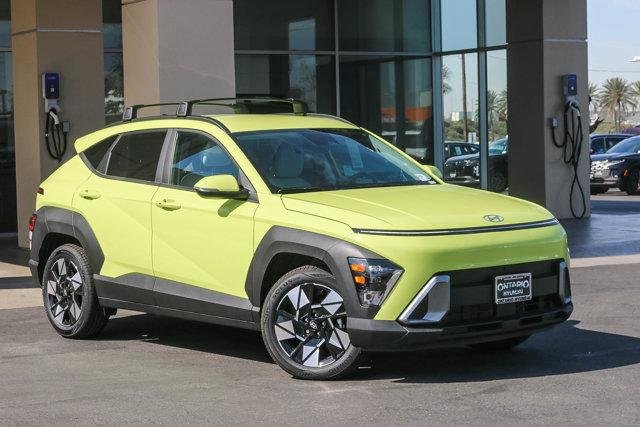 2025 Hyundai Kona SEL - Photo 2
