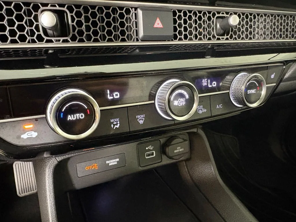 Used 2022  Honda EX image 30