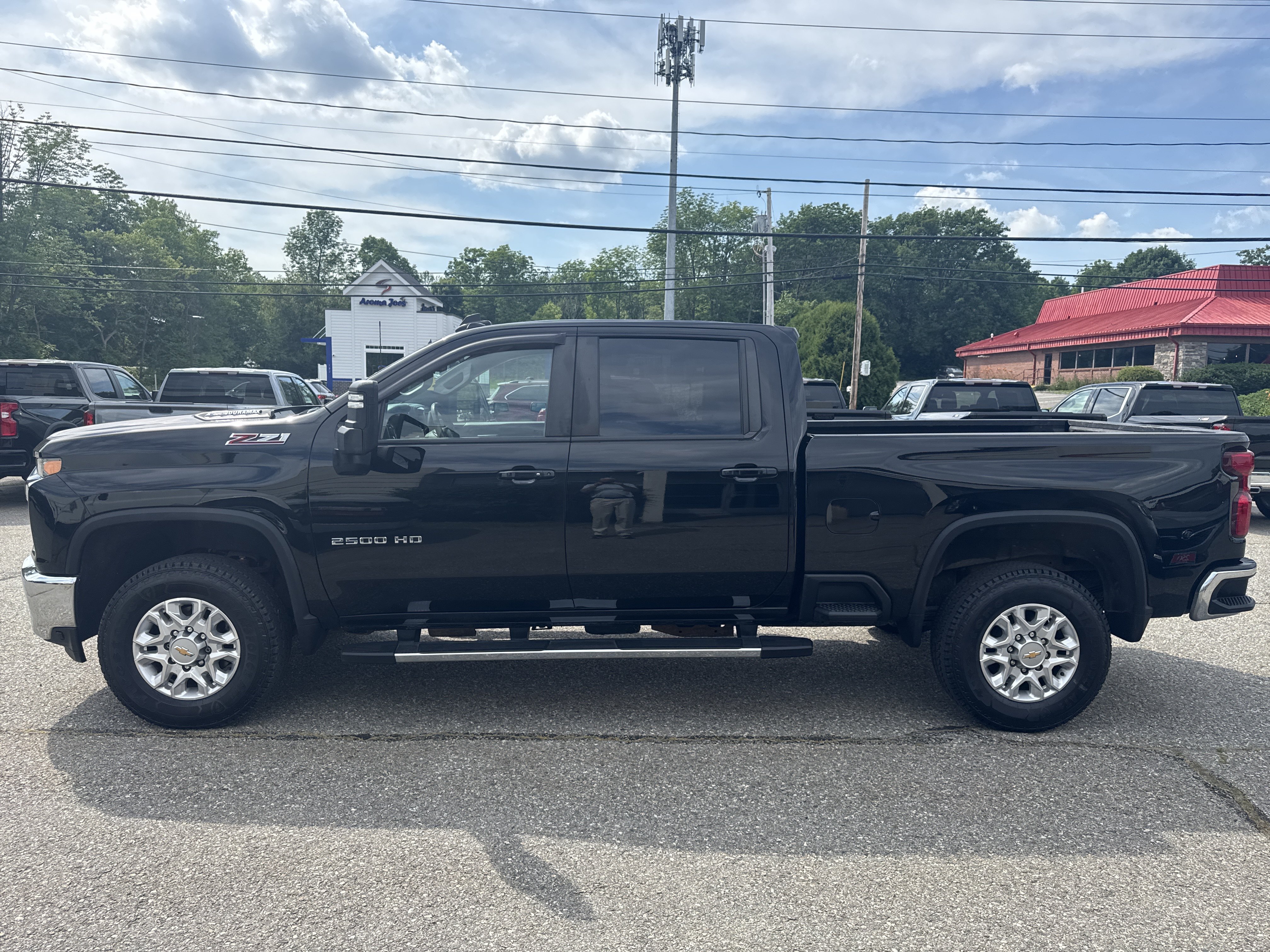 Used 2022 Black Chevrolet LT image 8