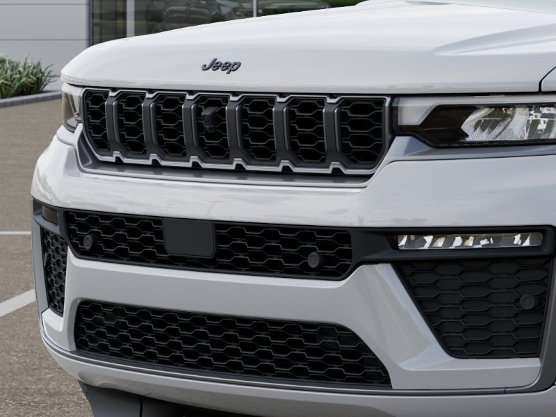 New 2026 Bright White Clear-Coat Exterior Paint Jeep Limited Reserve image 52