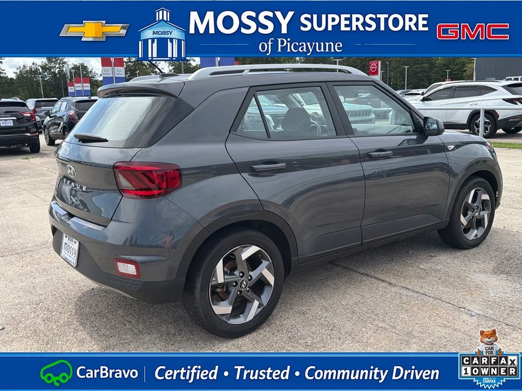Used 2025 Gray Hyundai SEL image 6