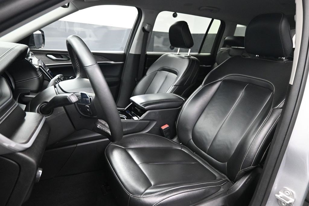 Used 2023 Silver Zynith Jeep Limited image 16
