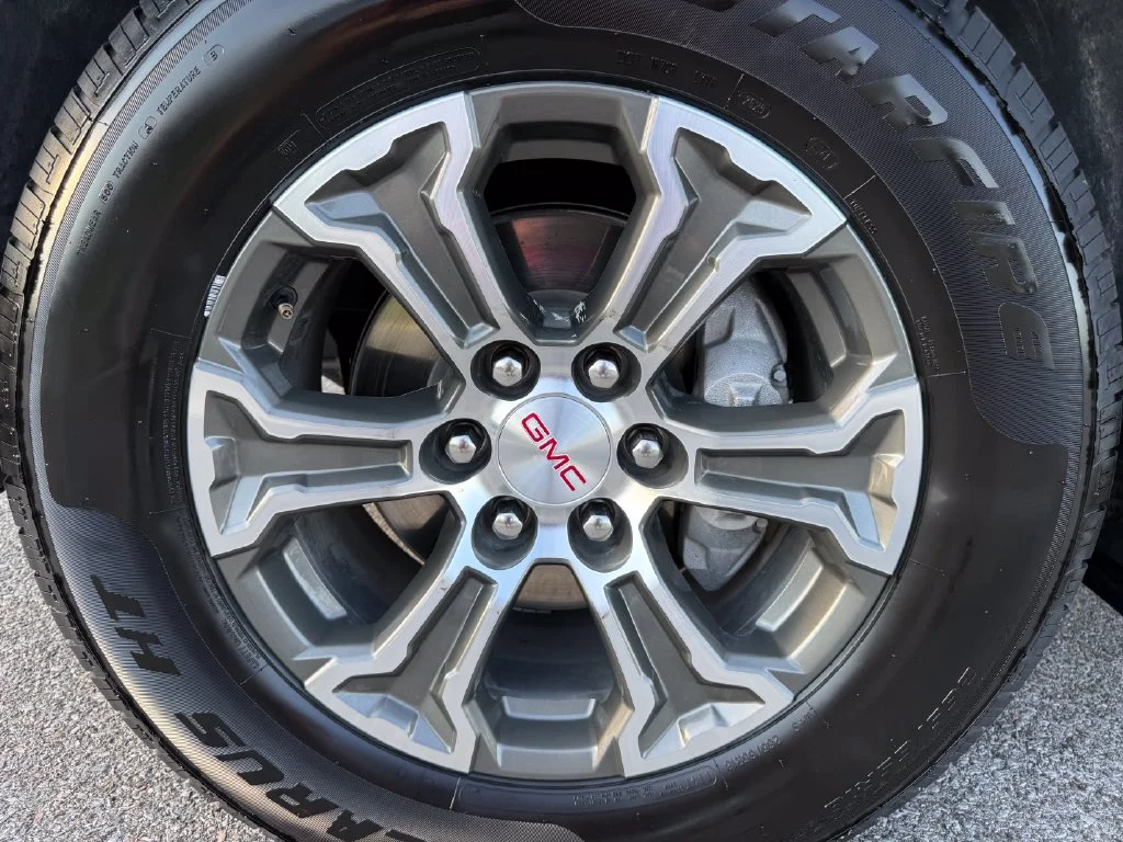 Used 2025 Silver GMC SLT image 25