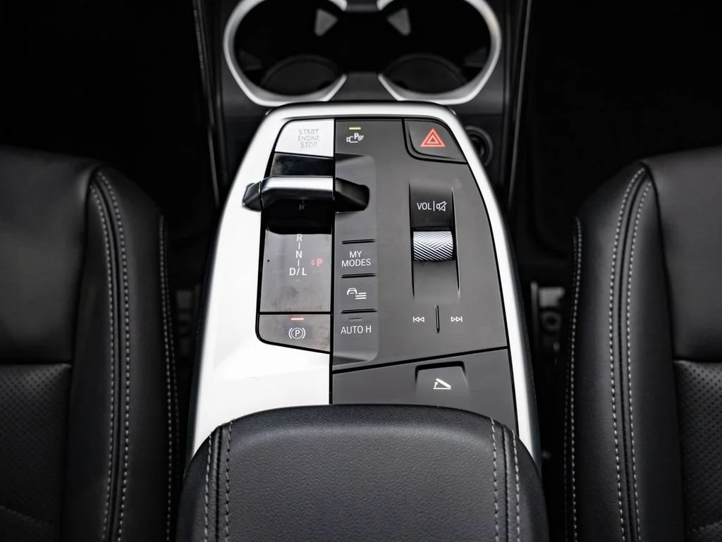 Used 2025 Alpine White BMW xDrive28i image 37