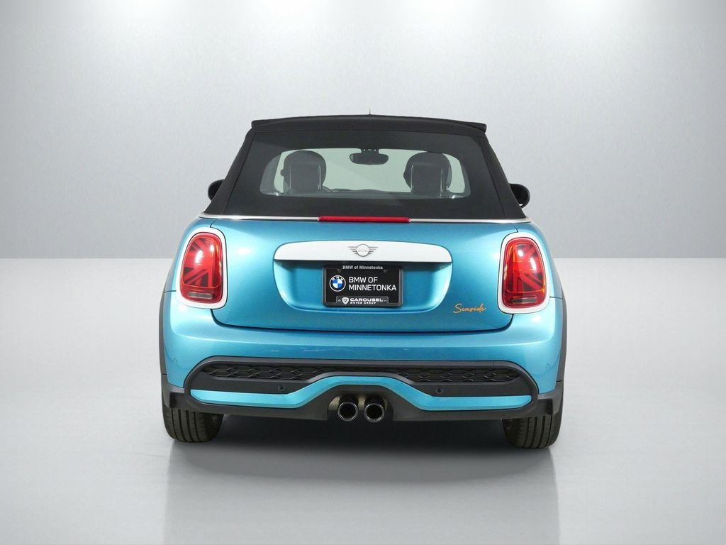 Used 2024  MINI Iconic image 11