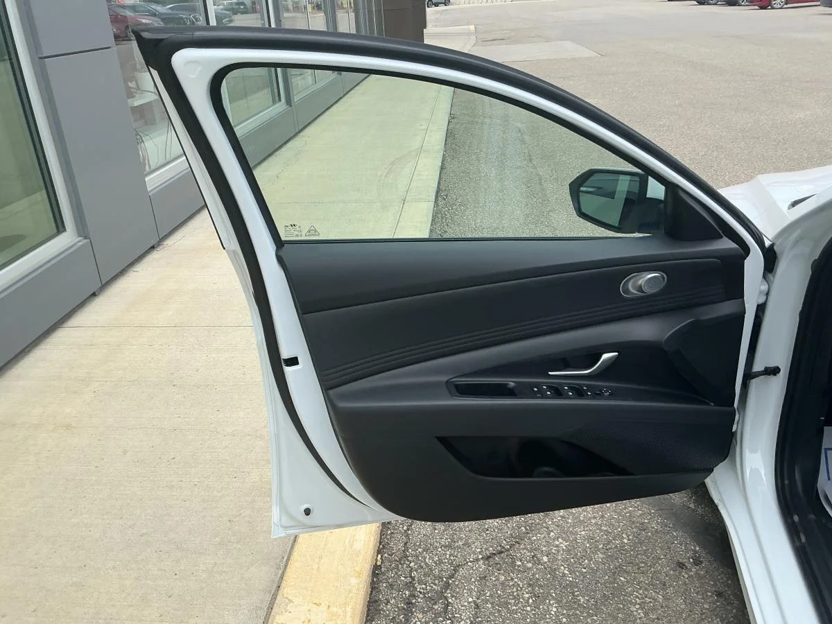 New 2026 White Hyundai Preferred image 15