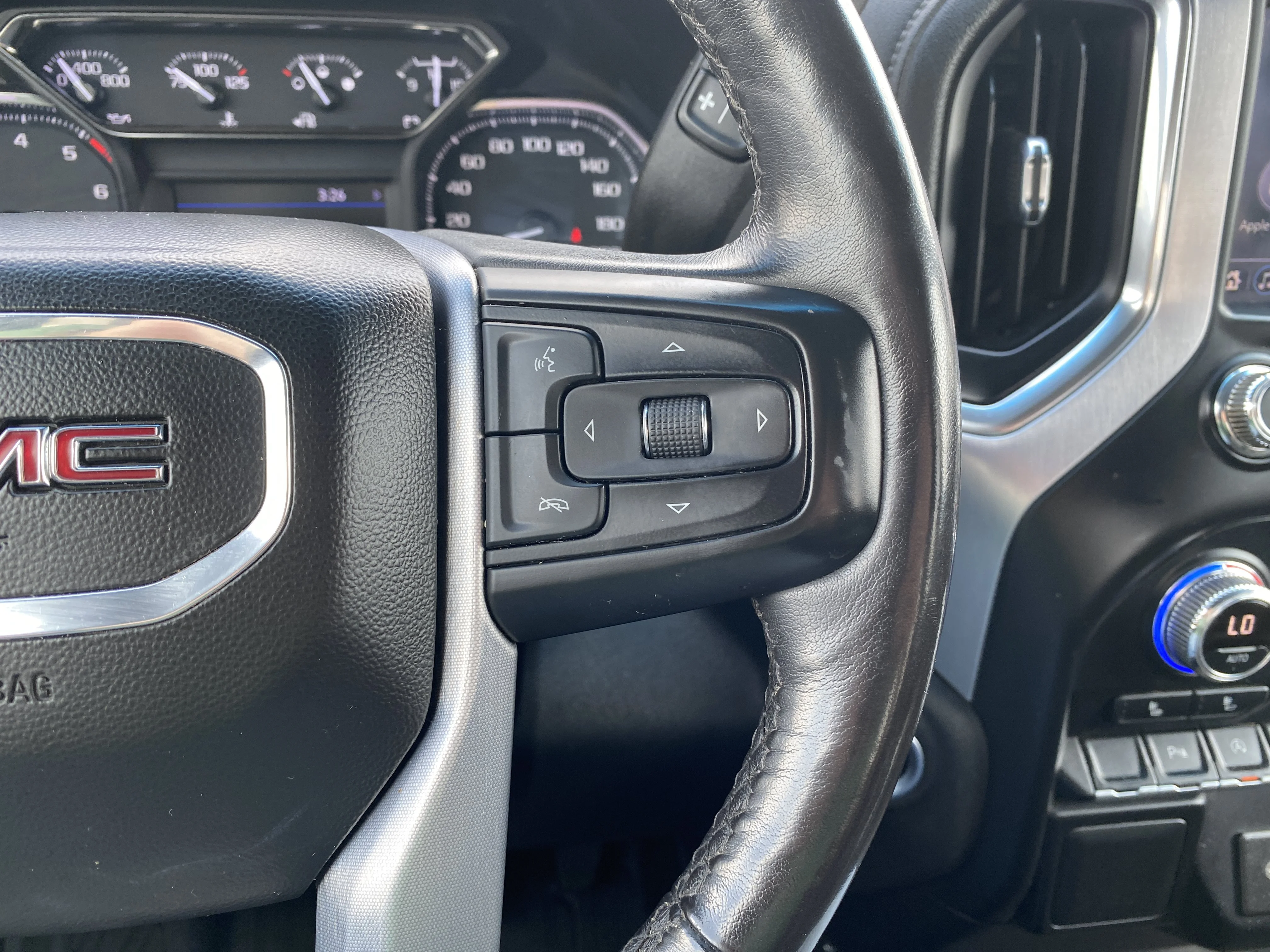 Used 2022 Blue GMC Crew Cab SLE image 13