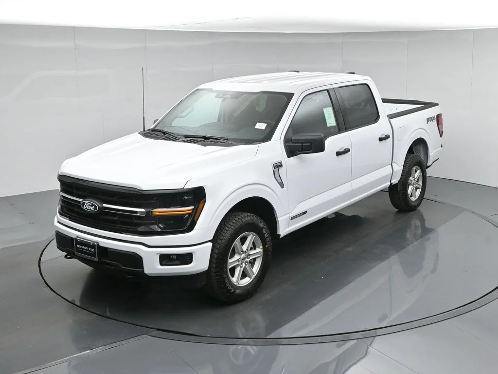 New 2026 Oxford White Ford XLT image 35