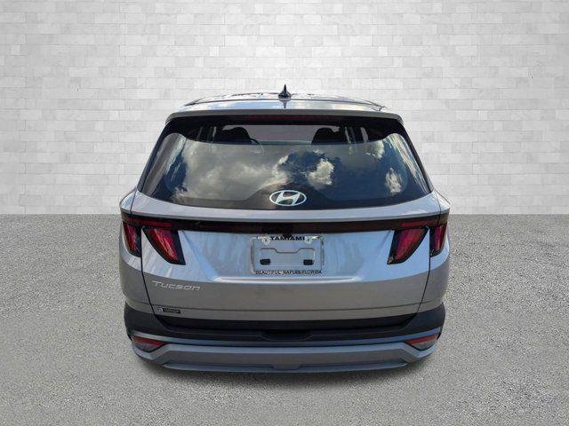 New 2026 Shimmering Silver Hyundai SE FWD image 26
