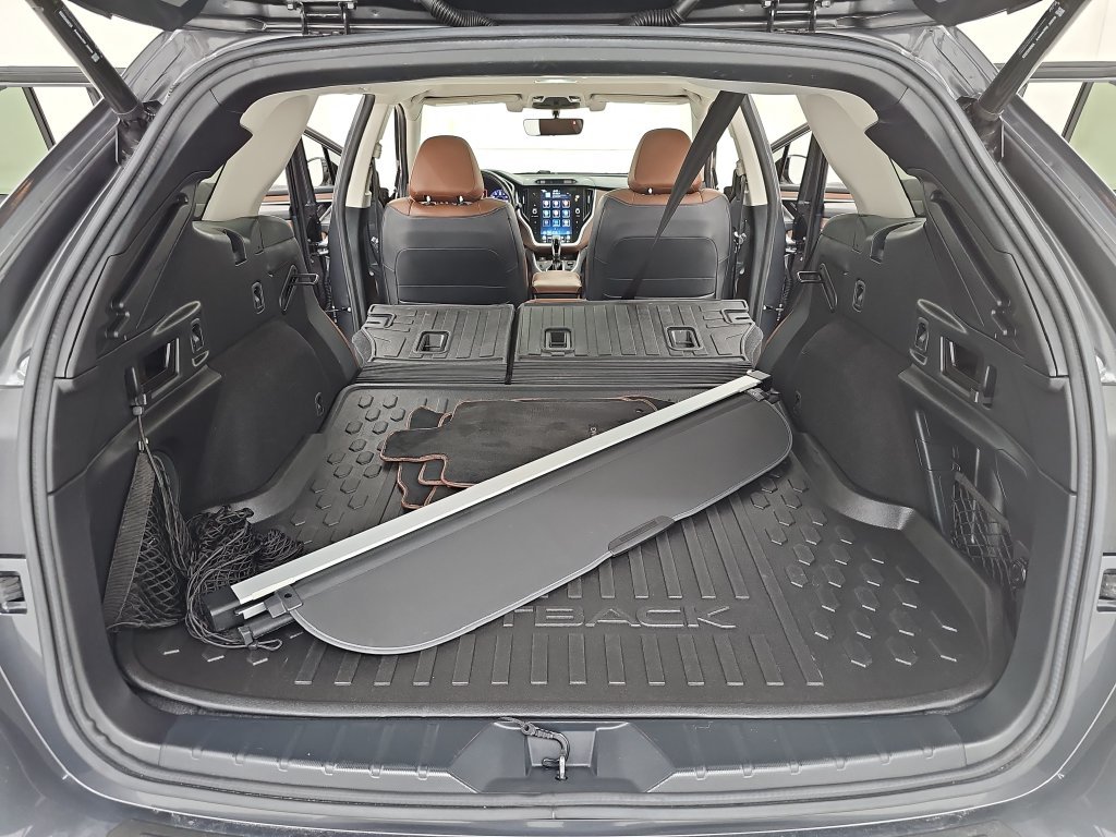 Used 2020 Magnetite Gray Metallic Subaru Touring image 19