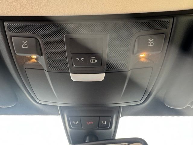 Used 2018 Lunar Blue Metallic Mercedes-Benz C 300 image 18