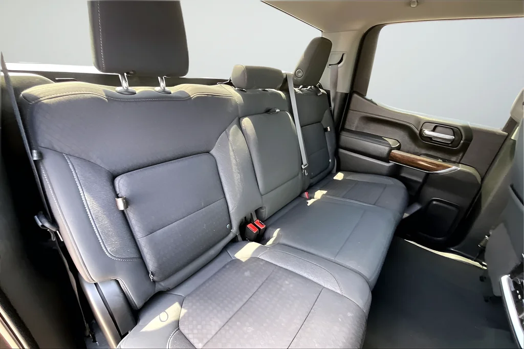Used 2021 Brown GMC Elevation image 22