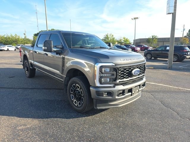 Used 2025 Gray Metallic Ford XL image 1