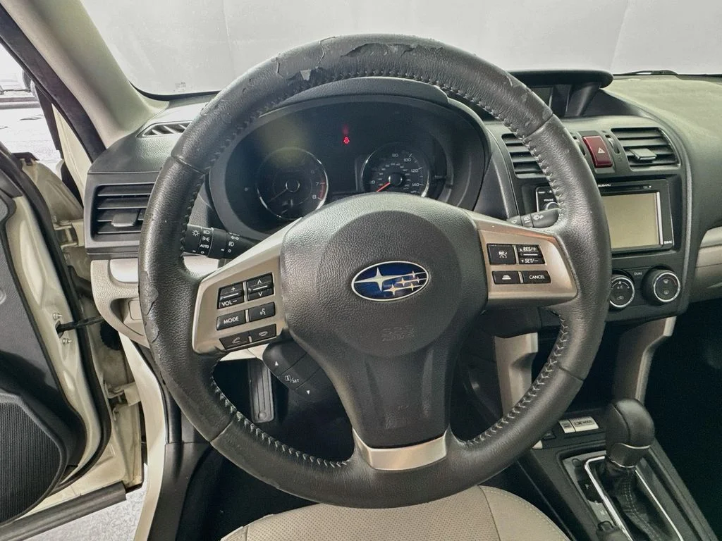 Used 2015 White Subaru 2.5i Touring image 11