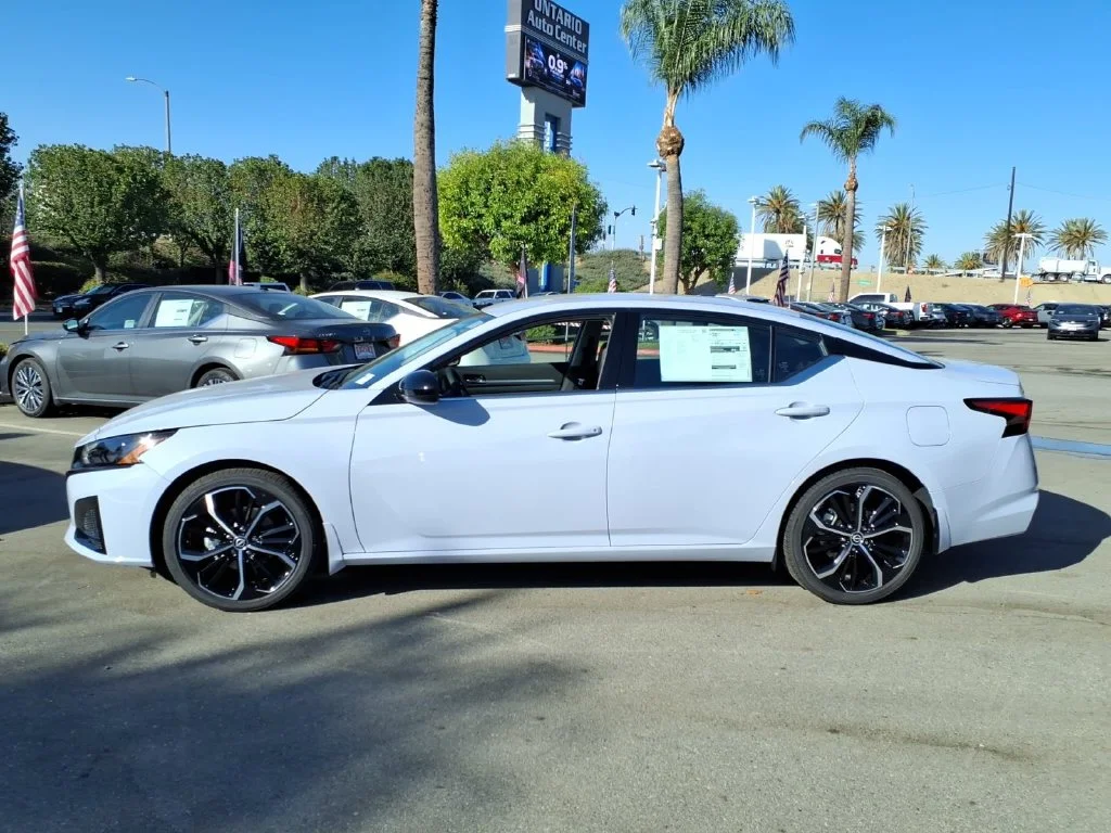 New 2026 Gray Sky Pearl Nissan SR image 6