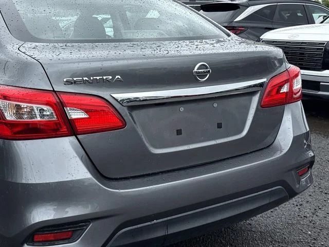 Used 2018 Gray Nissan S image 10