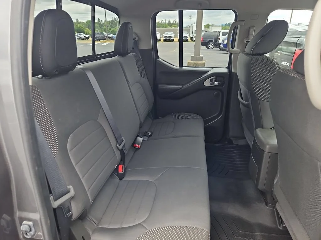 Used 2018 Gray Nissan PRO-4X image 27