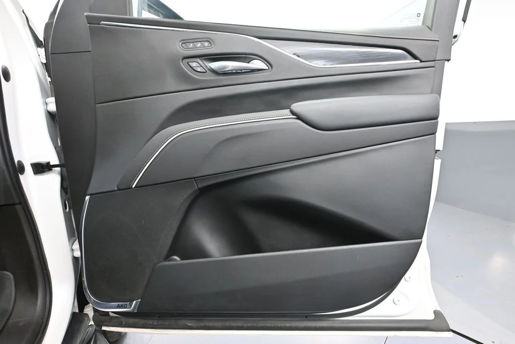 Used 2021 White Cadillac Sport image 57