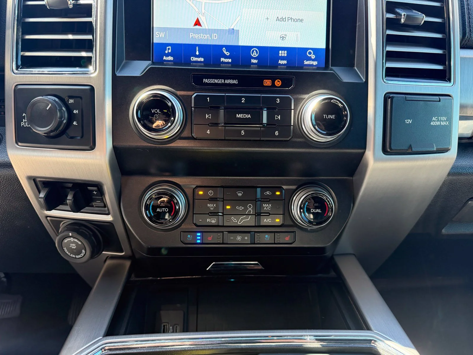 Used 2020 Silver Ford Platinum image 23