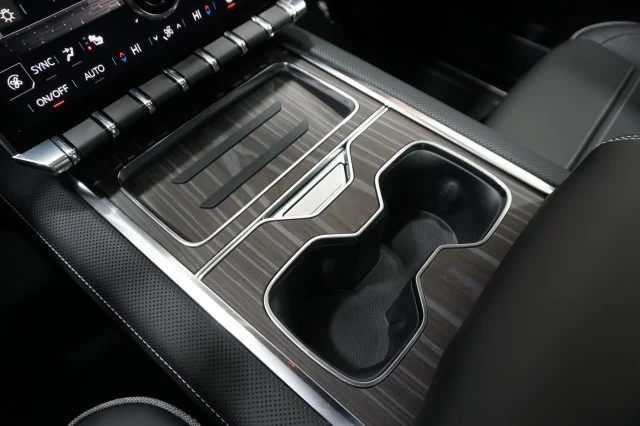 New 2025 Onyx Black GMC Max Range Denali image 59