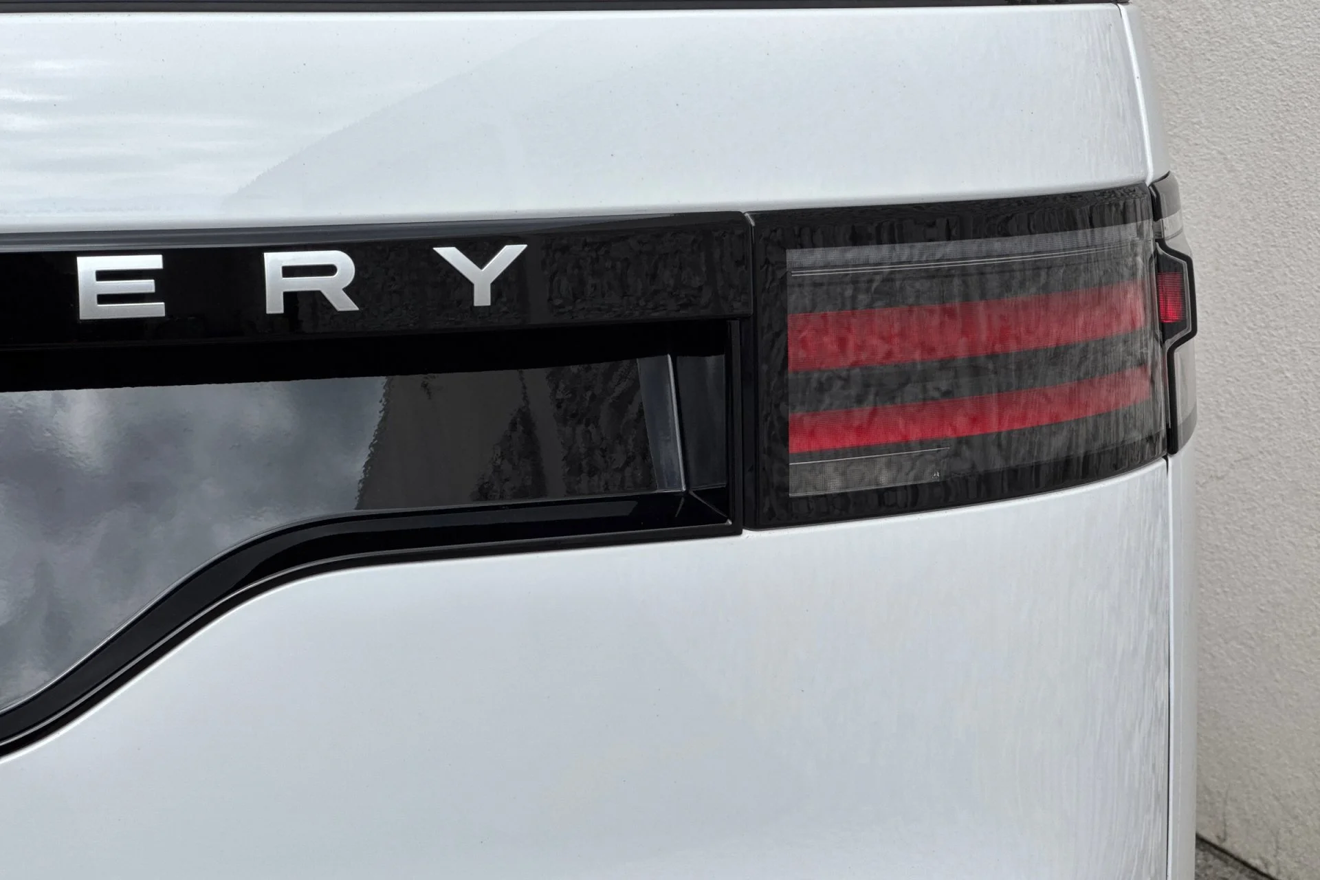New 2026 Fuji White Land Rover Gemini Edition AWD image 12