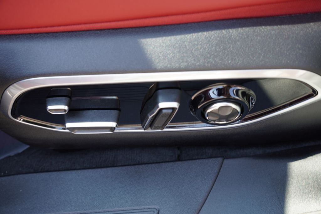 Used 2025 Silver Jeep Launch Edition image 26