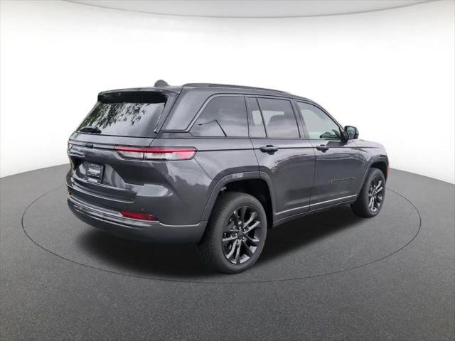 New 2026 Baltic Gray Metallic Clear-Coat Exterior Paint Jeep Limited image 7