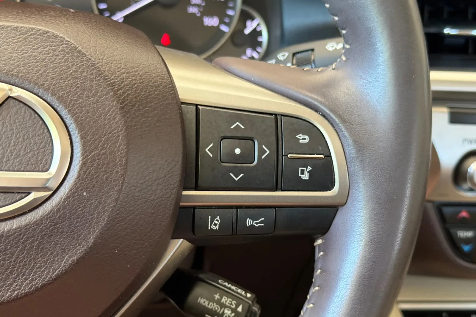 Used 2016 Eminent White Pearl Lexus  image 26