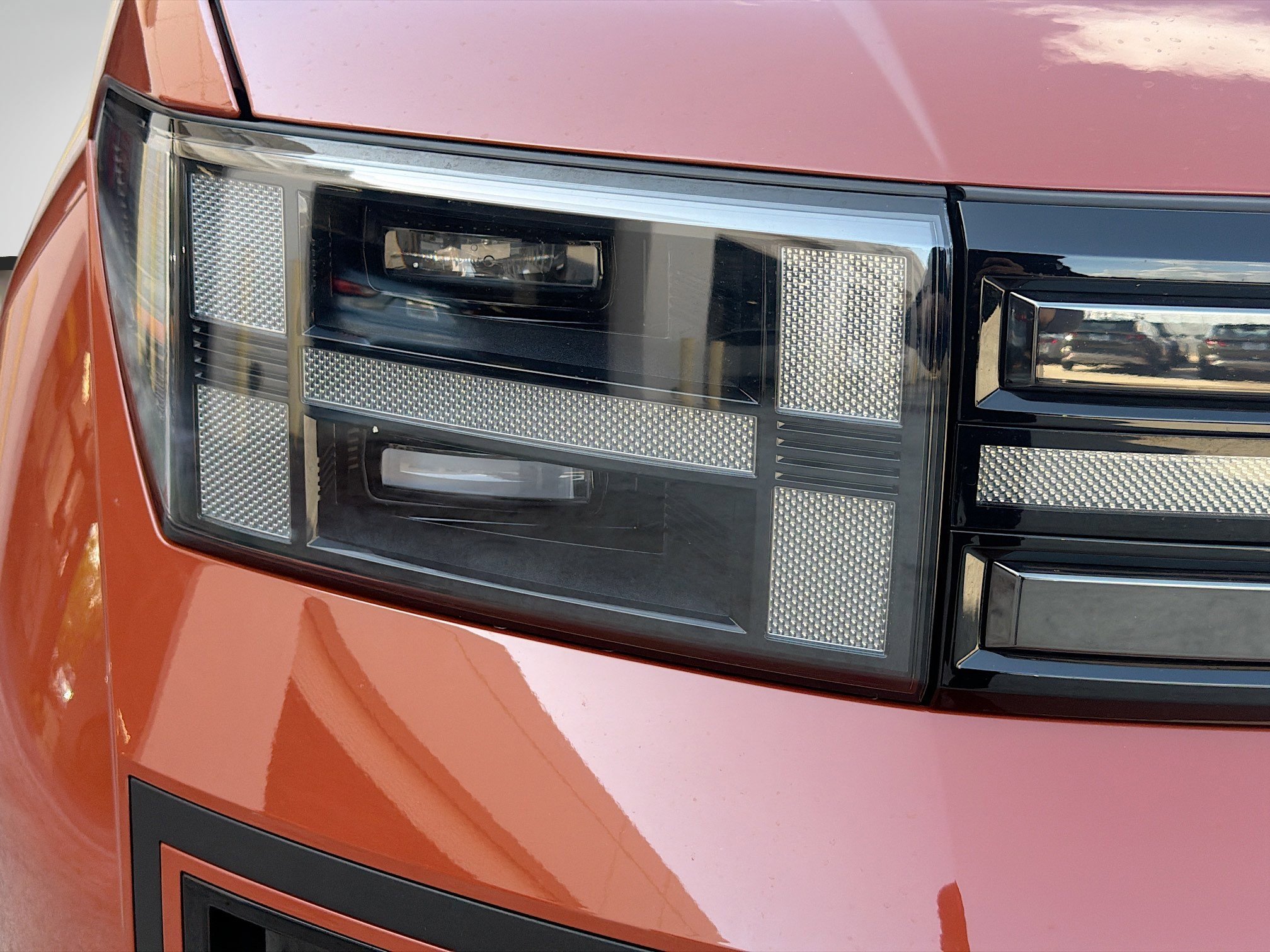 2025 Hyundai Santa Fe Limited - Photo 34