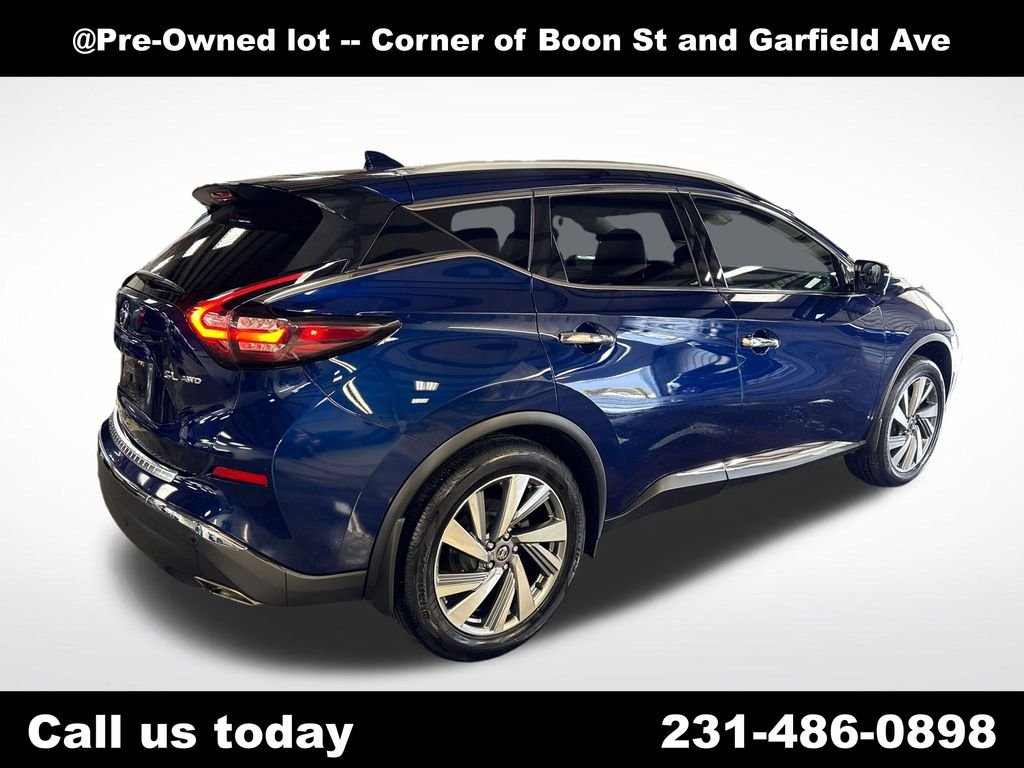 Used 2020 Blue Nissan SL image 5