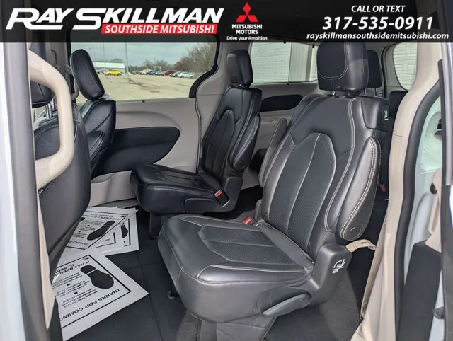 Used 2022 White Chrysler Touring L image 15
