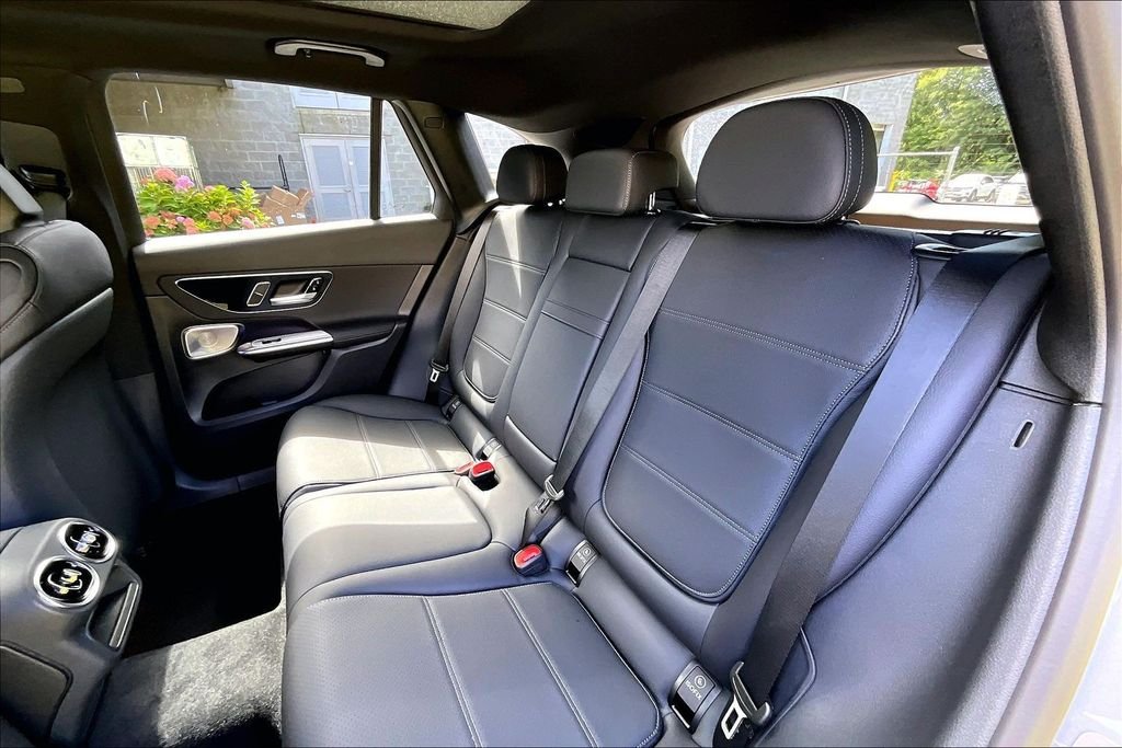 New 2027 MANUFAKTUR Alpine Grey Mercedes-Benz GLC 300 image 10