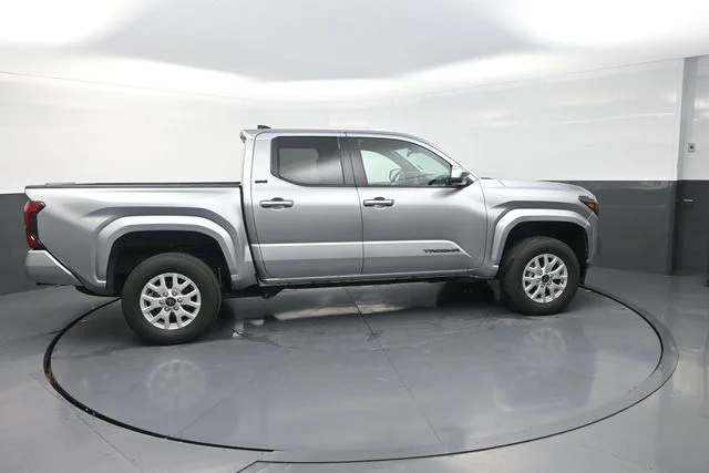 Used 2025 Silver Toyota SR5 image 21