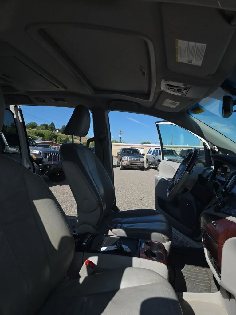 Used 2012 Blizzard Pearl Toyota Limited image 16