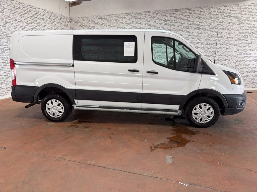 Used 2025 Oxford White Ford Base image 8