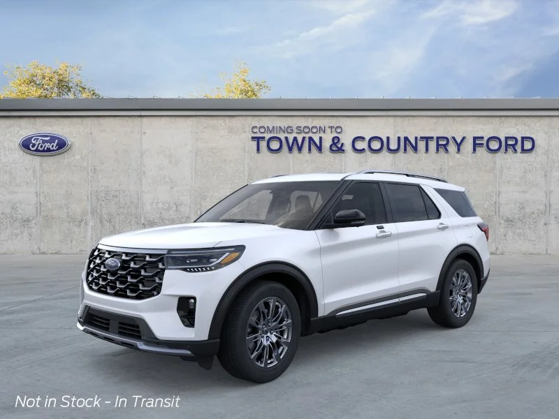 2026 Ford Explorer Platinum's photo