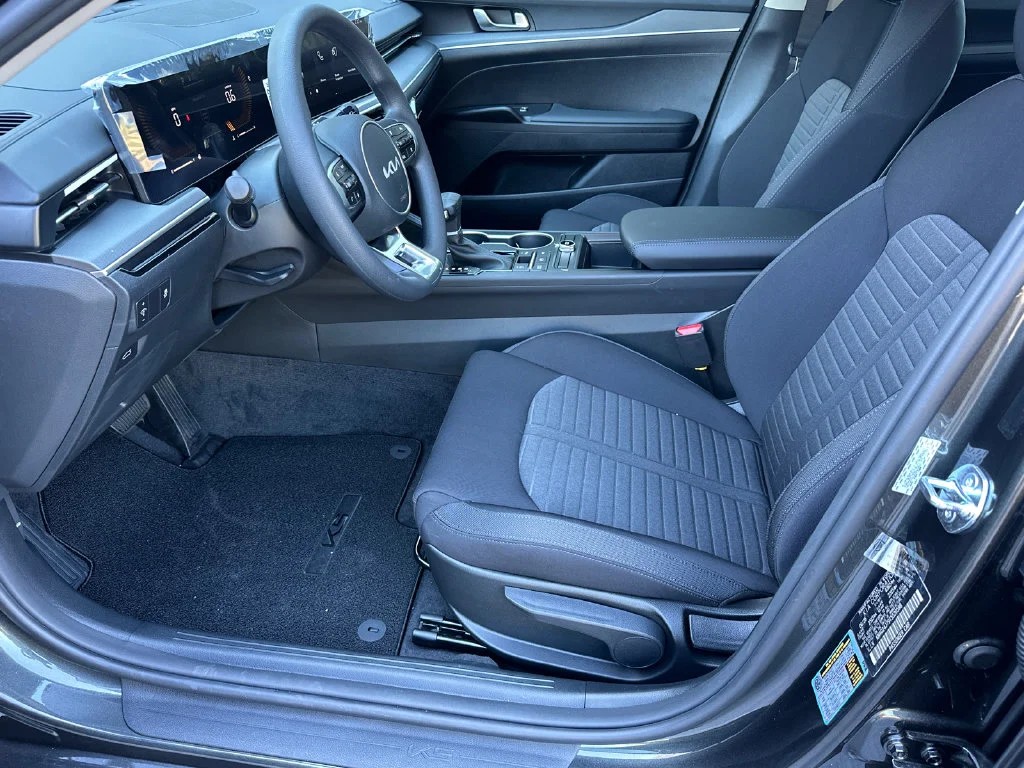New 2026 Gray Kia LXS image 9