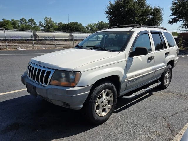 Used 1999 White Jeep Laredo image 6