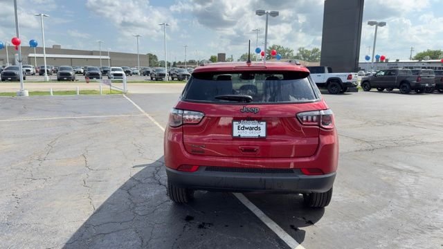 New 2026 Red Hot Pearlcoat Jeep Latitude image 6