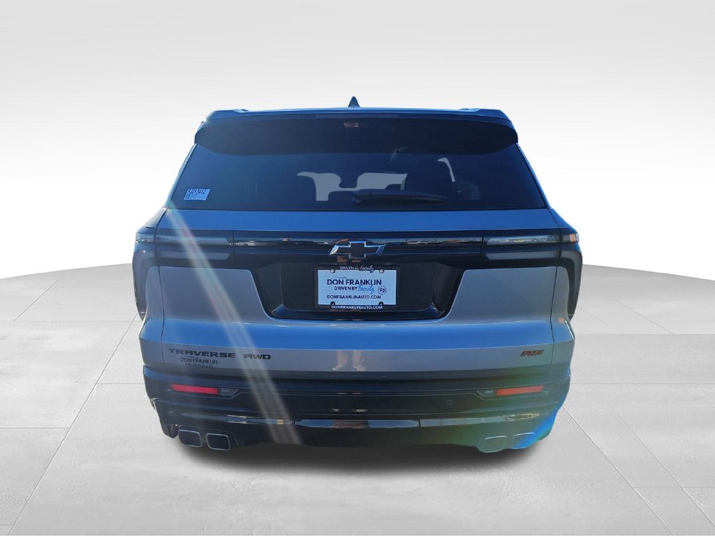 Used 2024 Gray Chevrolet RS image 4