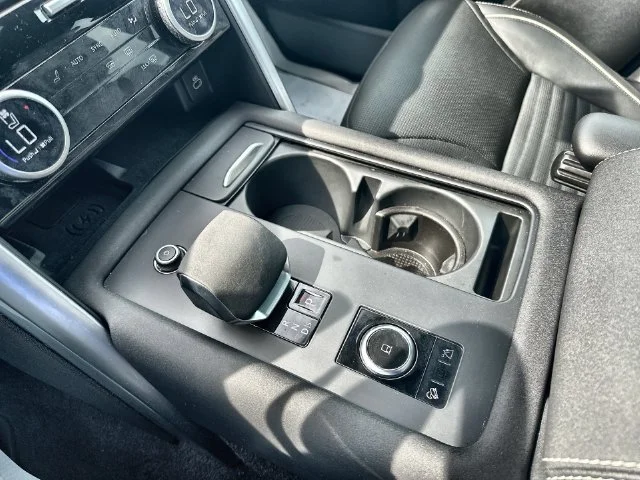 Used 2023  Land Rover HSE R-Dynamic image 31