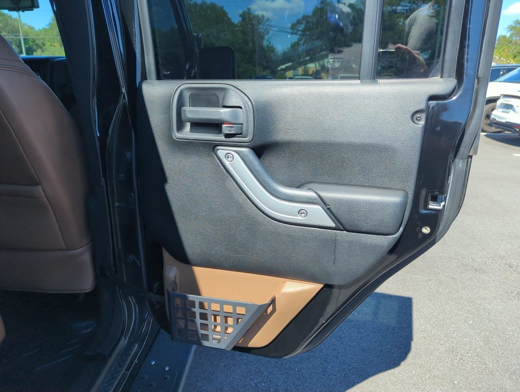 Used 2015 Black Jeep Unlimited Sahara image 29