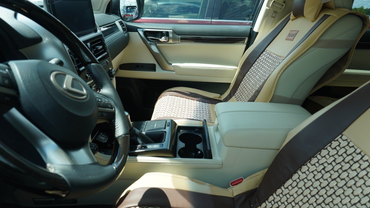 Certified Used 2023 White Lexus GX 460 Luxury image 9