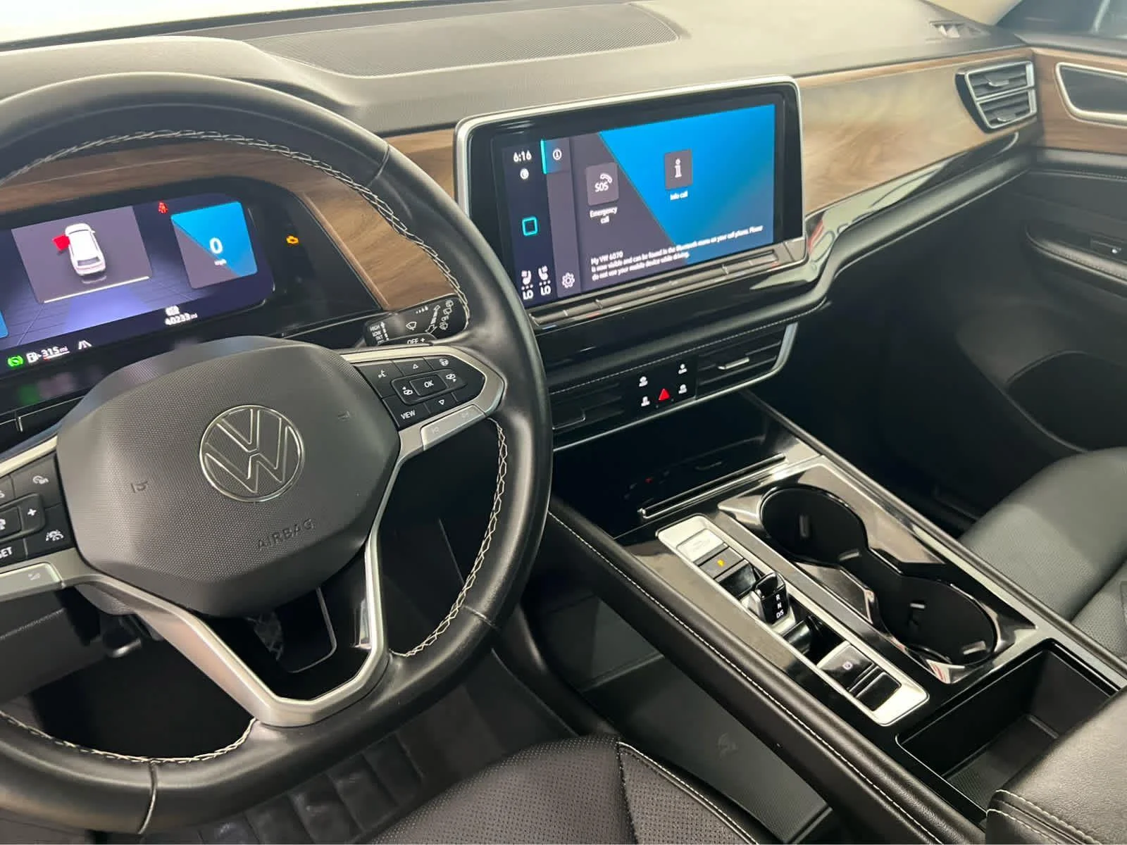 2025 Volkswagen Atlas SE w/Tech - Photo 19