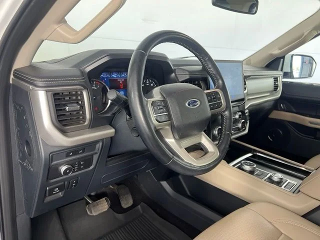 Used 2022 White Ford XLT image 12
