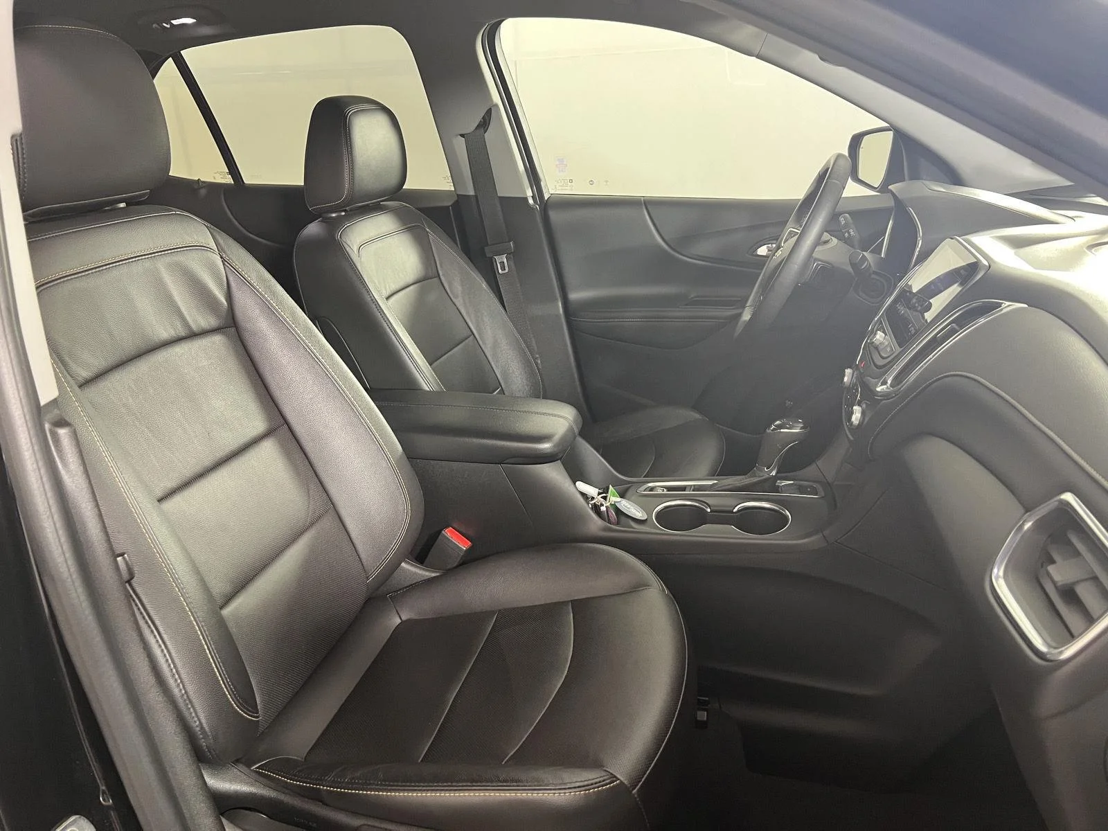 Used 2020 Mosaic Black Metallic Chevrolet Premier image 23