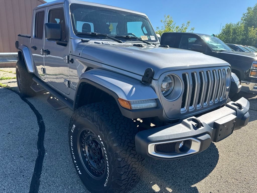 Used 2020 Gray Jeep Overland image 3