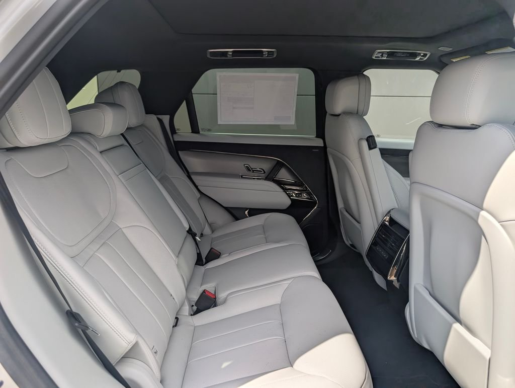 New 2026 Fuji White Land Rover SE image 15