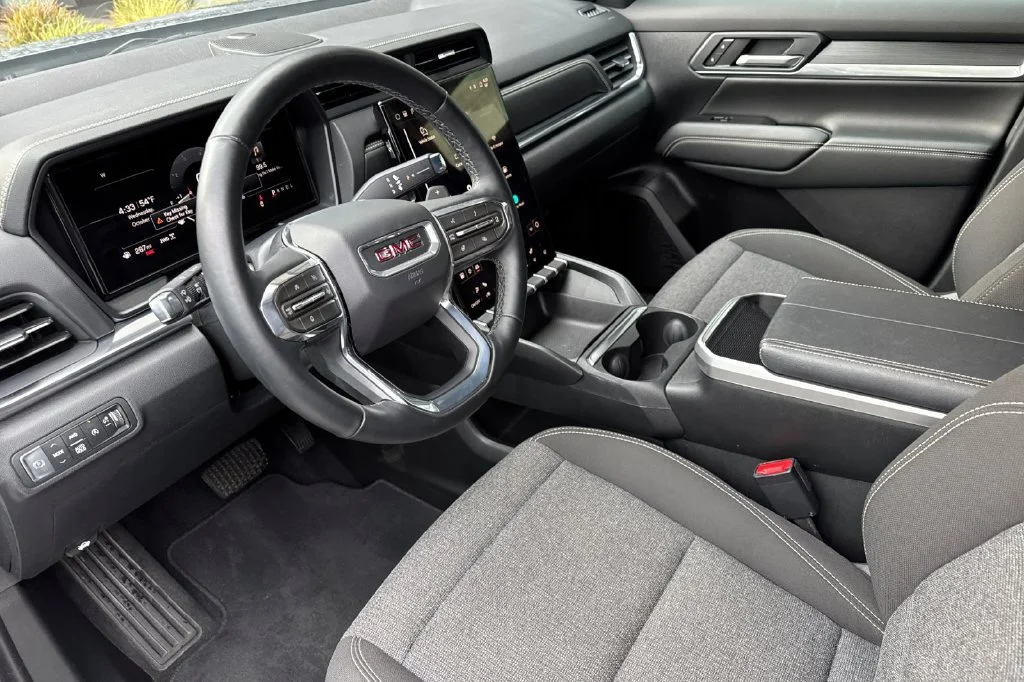 Used 2026 Sterling Metallic GMC Elevation image 10